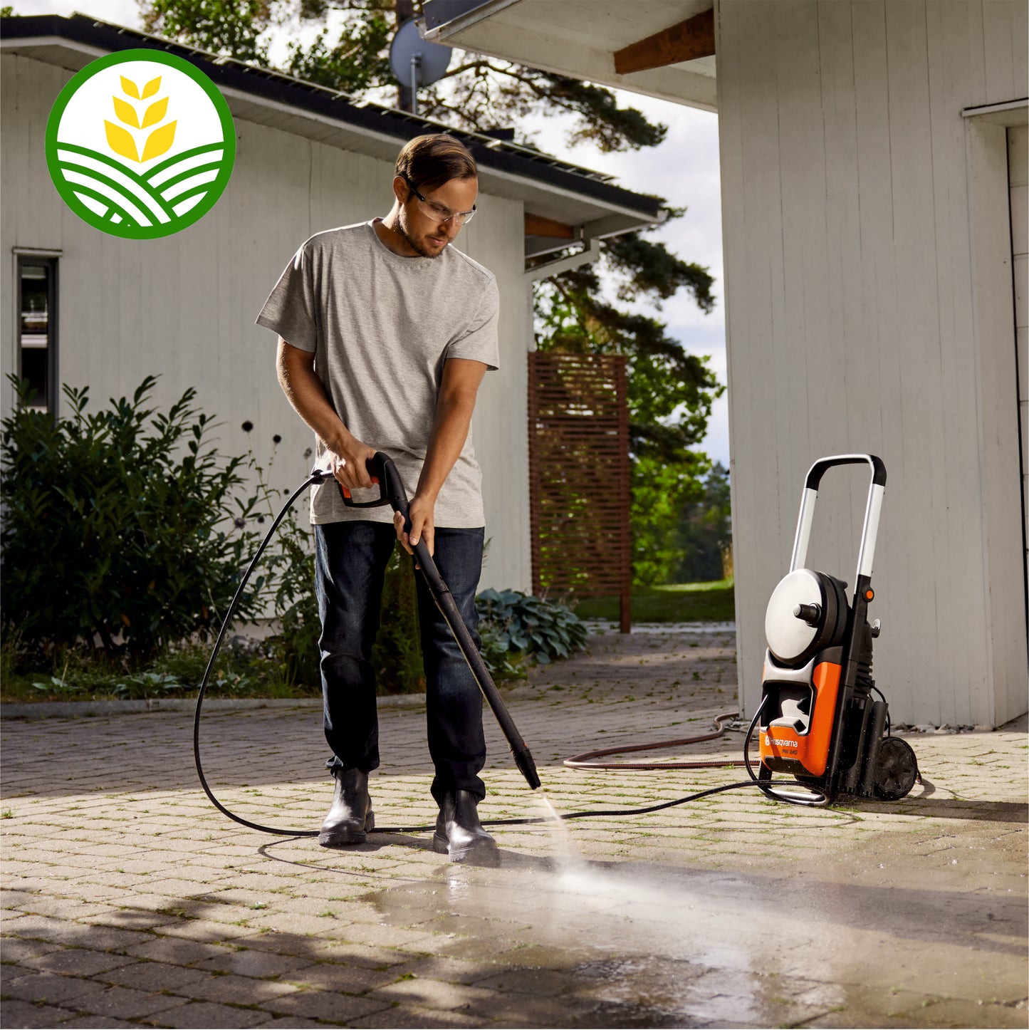 Husqvarna PW 240 Pressure Washer
