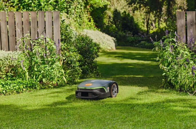 Stihl iMOW 6 EVO Robotic Mower