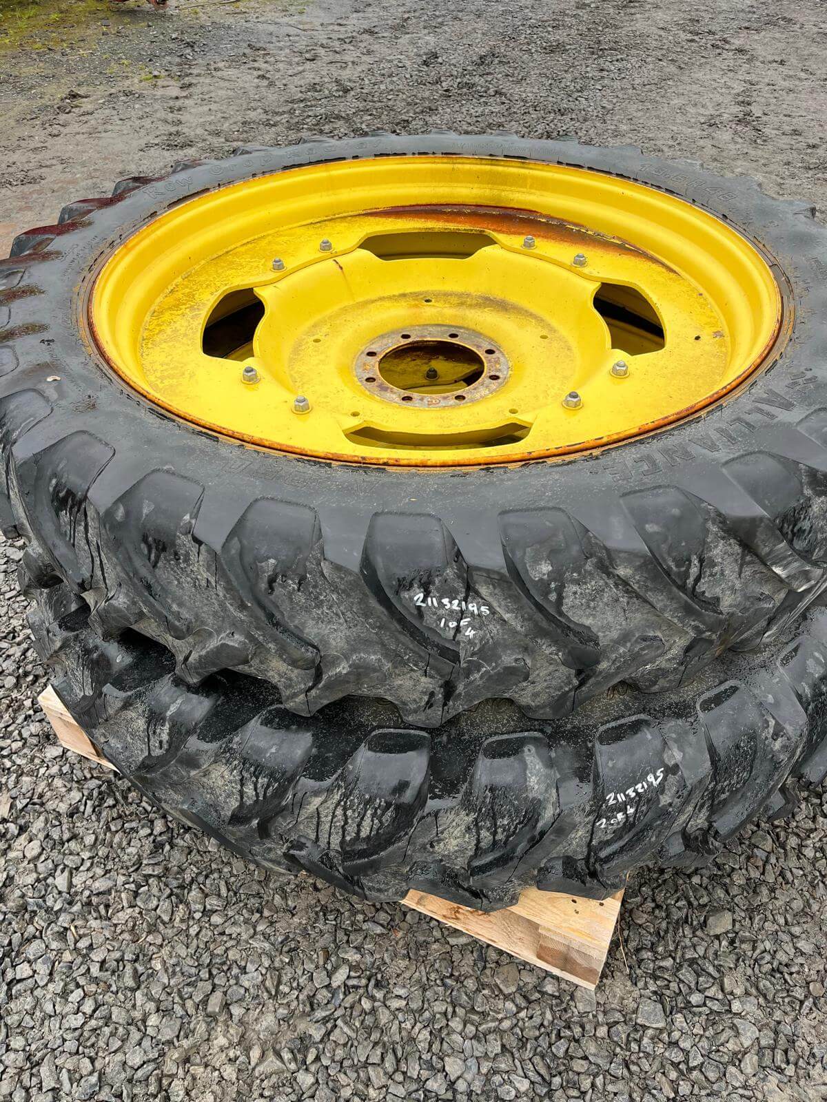 Used Set of Adjustable Row Crop Wheels Alliance 13.6R48 with 12.4R32 Fronts
