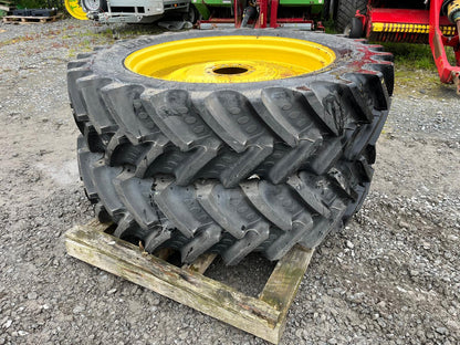 Unused Pair of John Deere Row Crop Wheels 420/80R46 on BKT Tyres